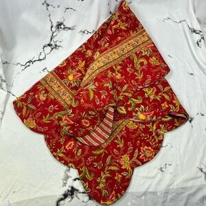 Vintage Floral Square Lap Quilt Striped Reverse Large Scalloped Edges ~50"x50"